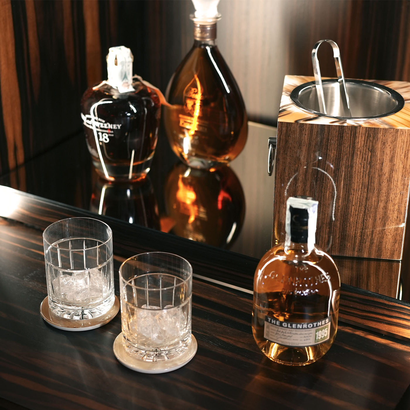 Arcahorn Set of 2 round coasters