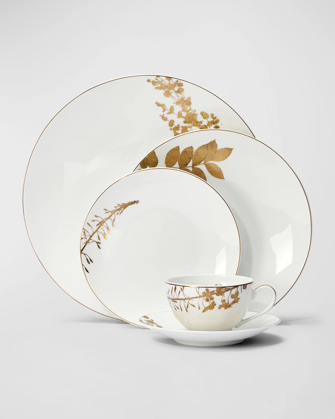 BERNARDAUD VEGETAL ORSet of 4 assorted dinner plates 26 cm