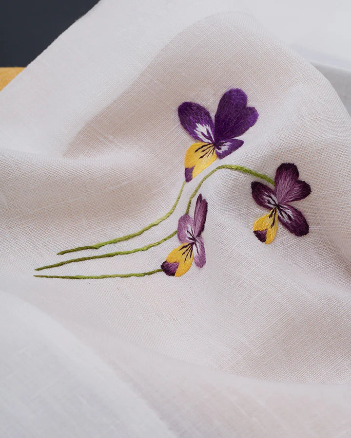 Gayle Warwick Victoria - Honeysuckle linen napkin